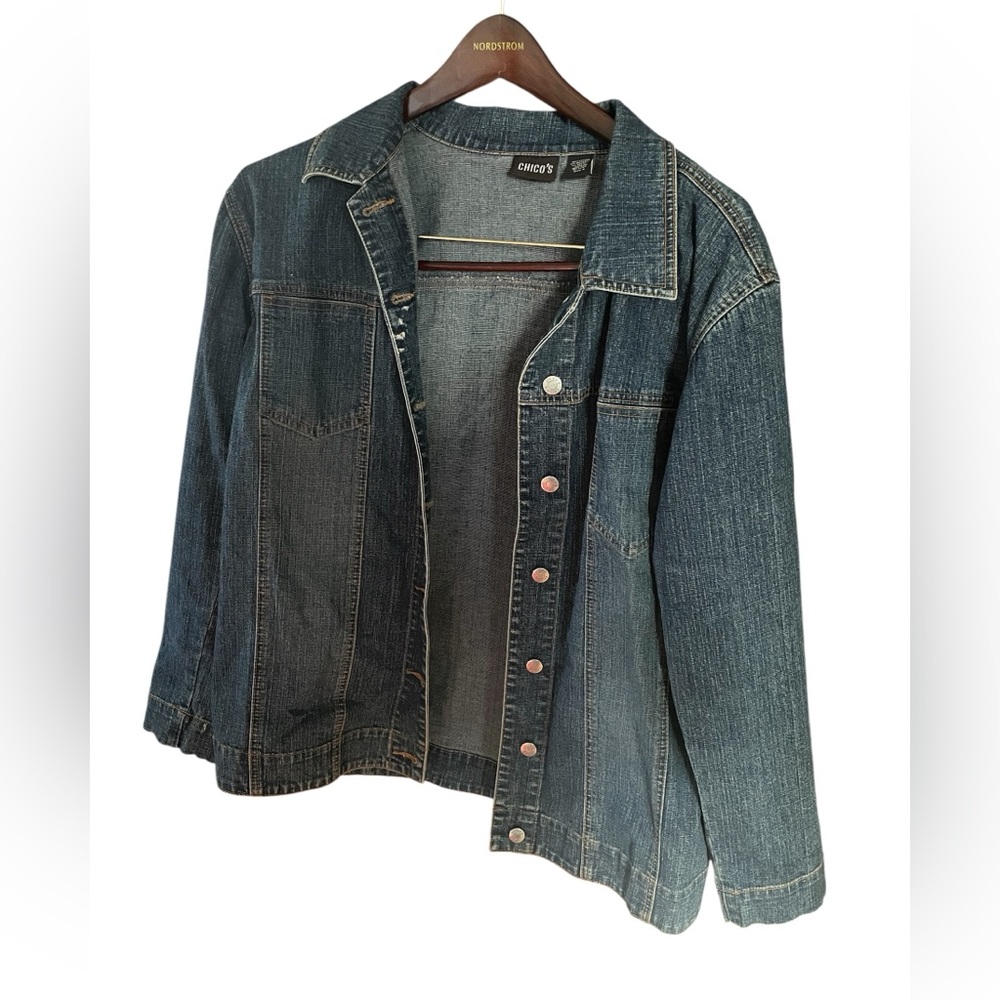 EUC Button up Chico’s denim jean jacket dark blue unlined cotton/spandex 12